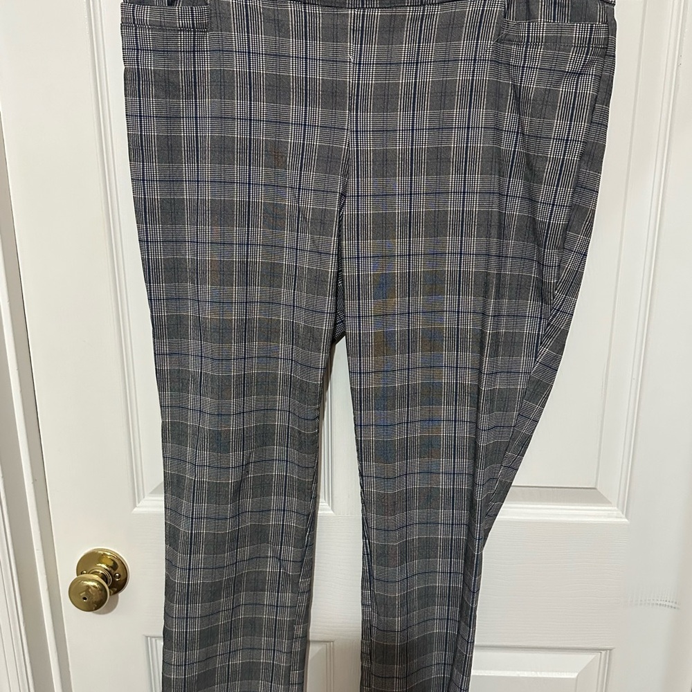 Women’s Gray Plaid Pants